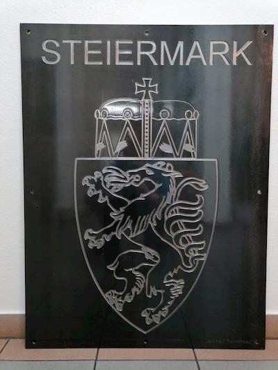 Steyr Wolfern Oberoesttereich Steiermark Oesterreich Wappen Steiermark Schild Tafel Logoschild Firmenschild Ortsschild Namensschild Hausschild Werbeschild Logotafel Firmentafel Ortstafel Namenstafel Haustafel Fraesen Fräsen